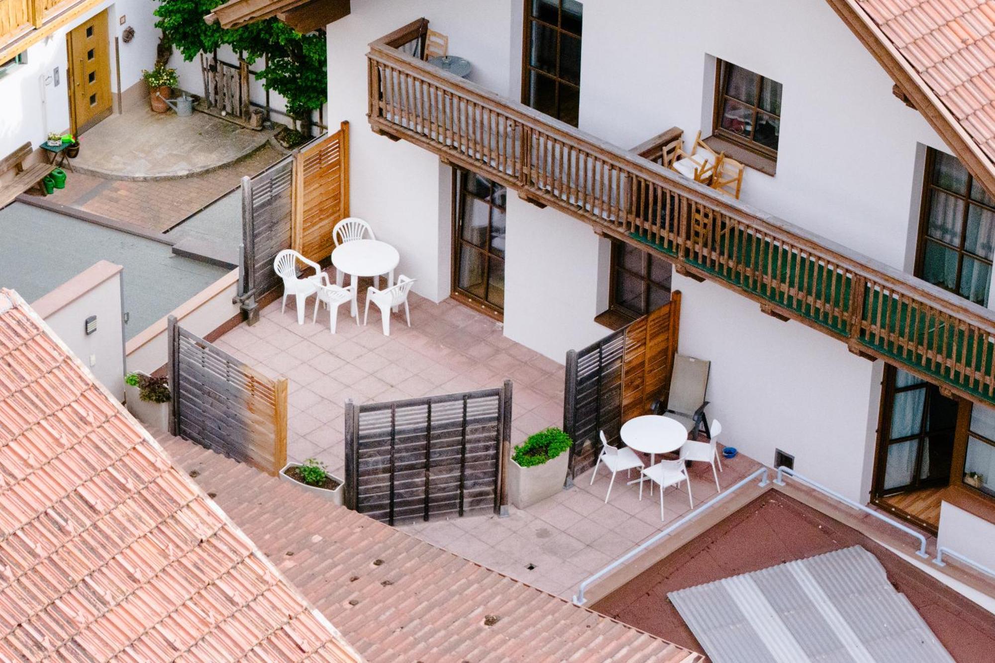 Apartmenthaus Rose พรุตซ์ ภายนอก รูปภาพ